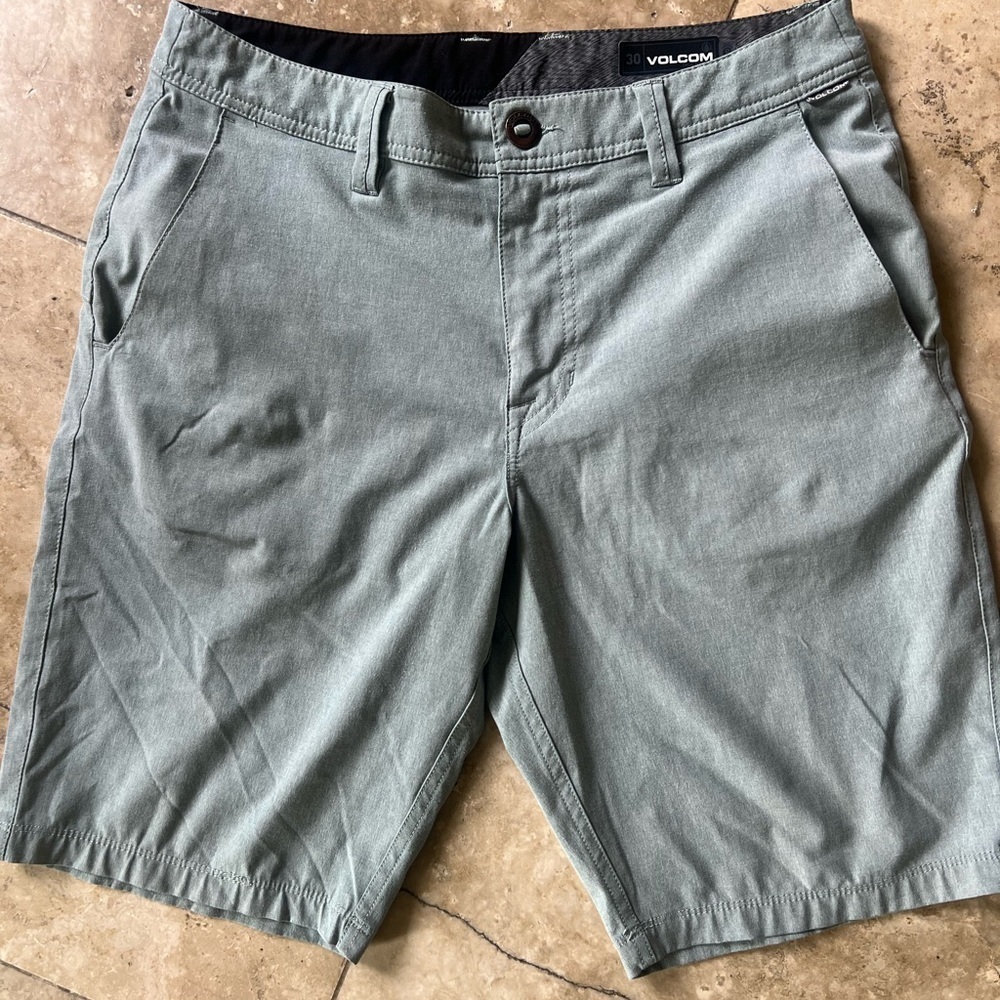 Volcom cargo short size 30 good condition green Surf and Turf four-way stretch - Picture 3 of 13